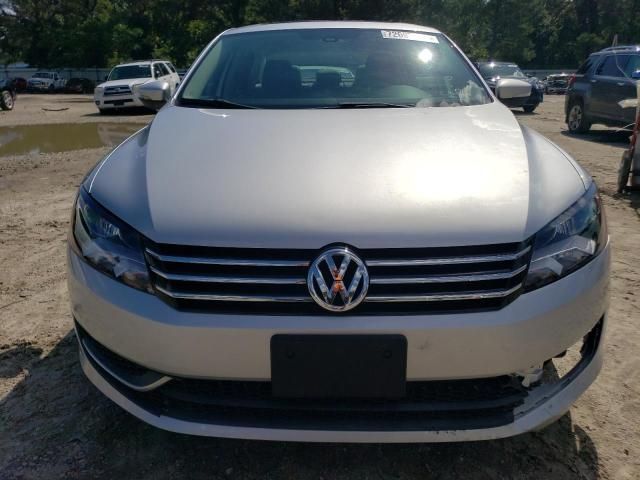 2013 Volkswagen Passat SE