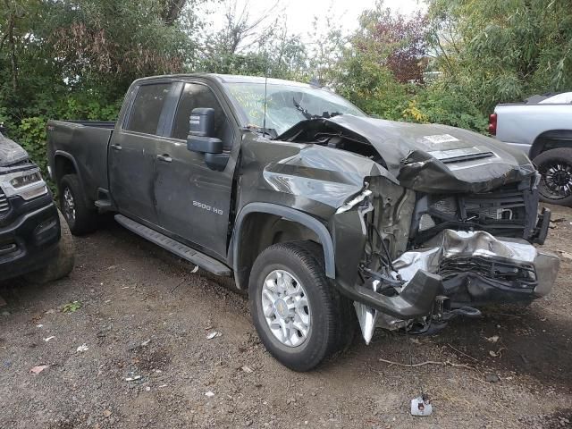 2022 Chevrolet Silverado K3500 LT