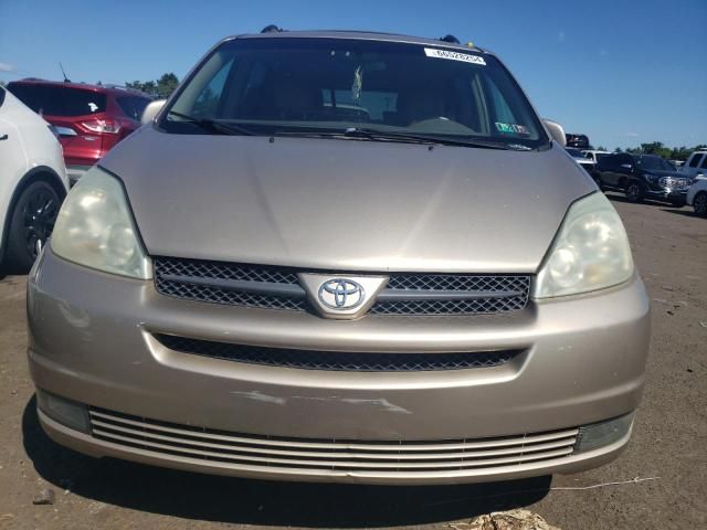 2004 Toyota Sienna XLE