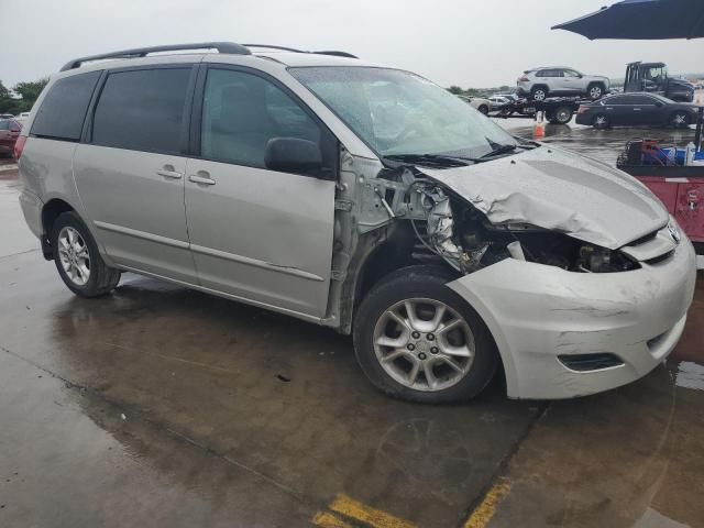 2006 Toyota Sienna LE