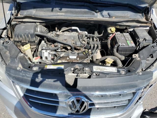 2009 Volkswagen Routan SE