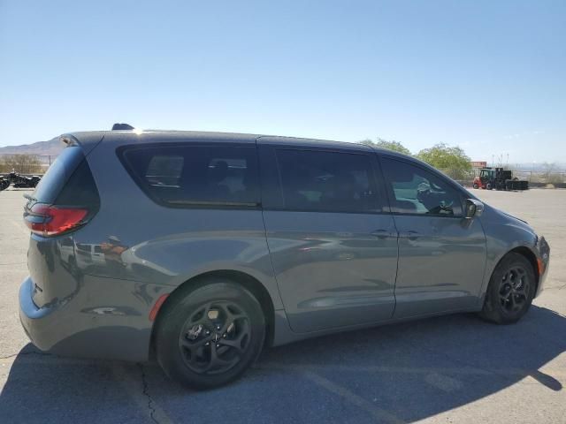 2022 Chrysler Pacifica Hybrid Touring L