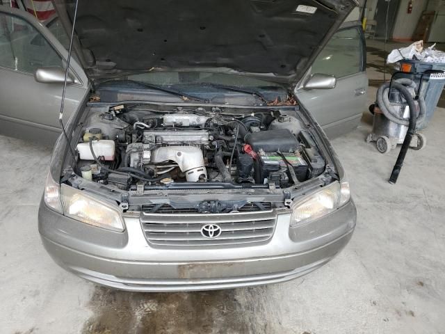 1999 Toyota Camry LE