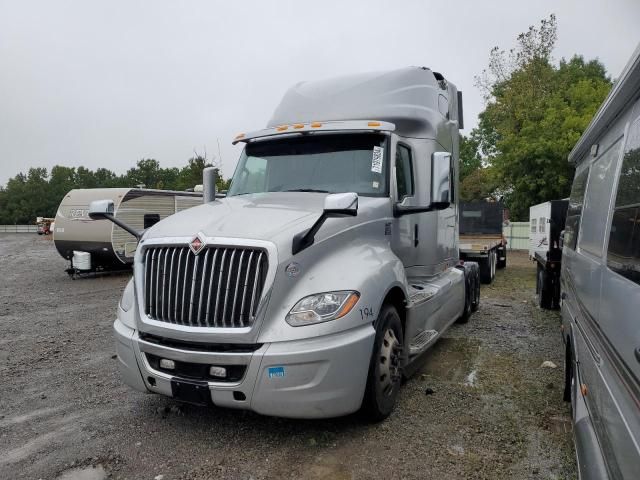 2020 International LT625