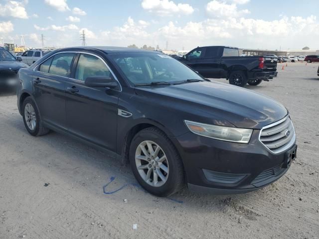 2013 Ford Taurus SE