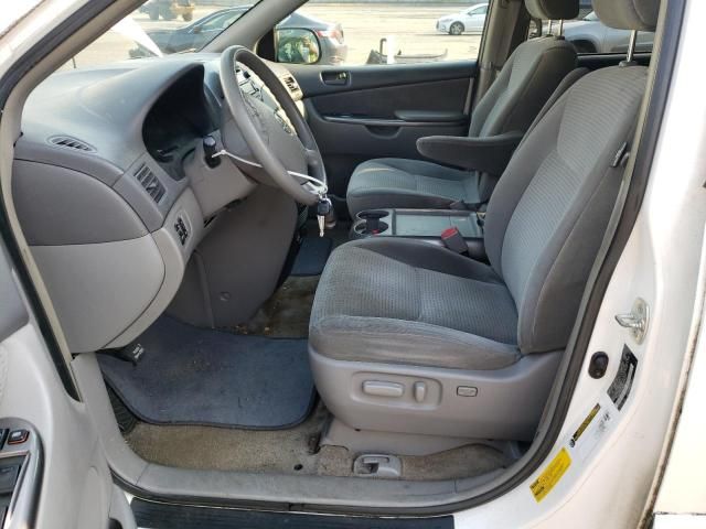 2006 Toyota Sienna CE