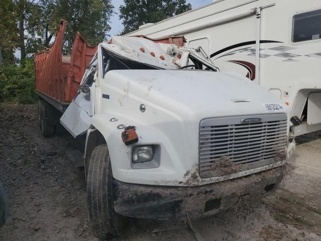 2004 Freightliner Medium Conventional FL80