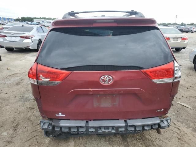 2011 Toyota Sienna XLE