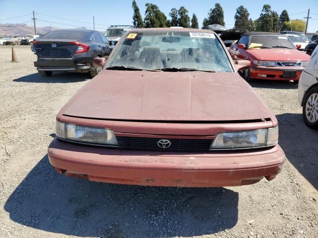 1990 Toyota Camry LE