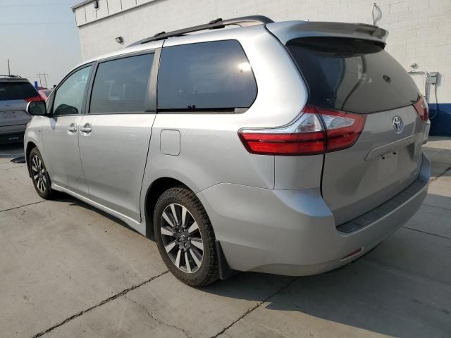 2019 Toyota Sienna LE