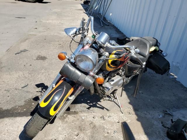 2007 Honda VT1100 C2