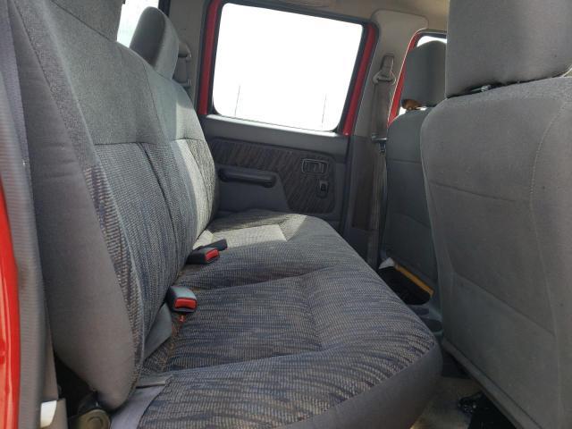 2000 Nissan Frontier Crew Cab XE