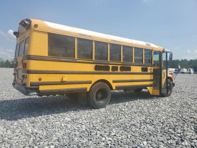 2004 Freightliner Chassis FS65