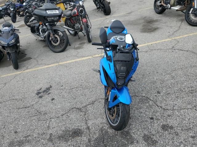 2024 Suzuki GSX800 F