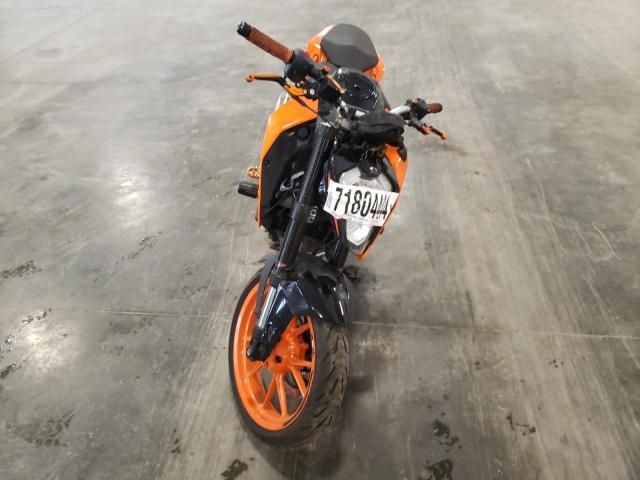 2023 KTM 200 Duke