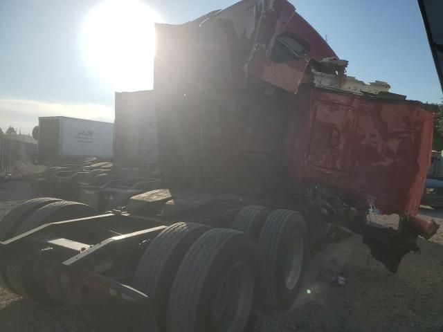 2016 Freightliner Cascadia 125