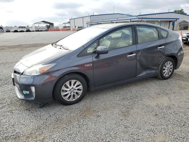 2014 Toyota Prius PLUG-IN