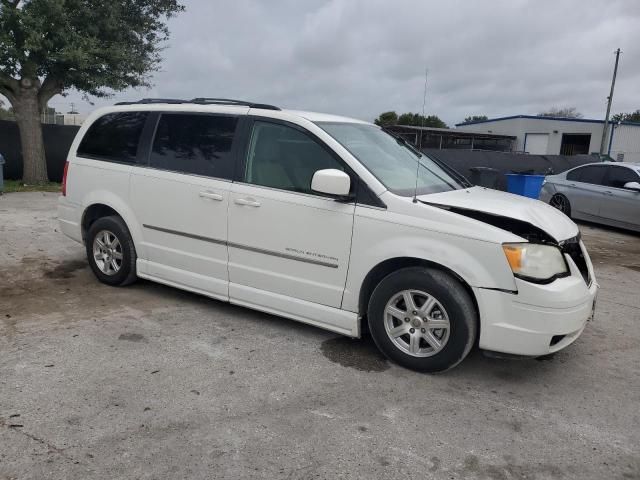 2009 Chrysler Town & Country Touring