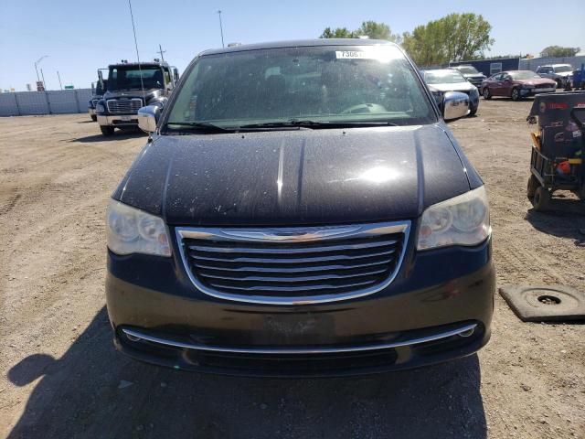 2014 Chrysler Town & Country Touring L