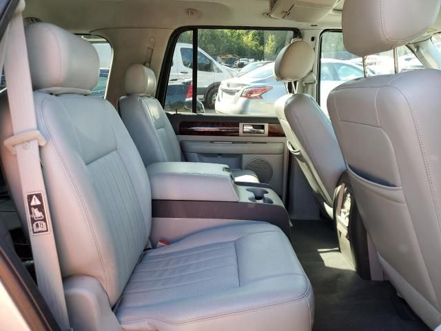 2004 Lincoln Navigator