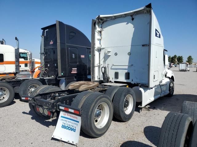 2018 Kenworth Construction T680