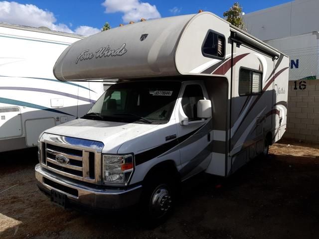 2016 Ford Econoline E350 Super Duty Cutaway Van