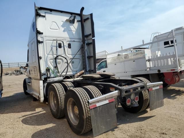 2016 Freightliner Cascadia 125