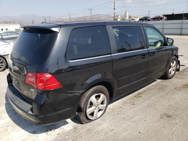 2010 Volkswagen Routan SE