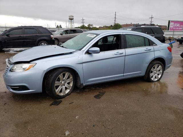 2013 Chrysler 200 Touring