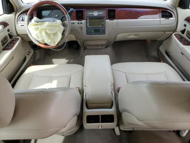 2003 Lincoln Town Car Cartier