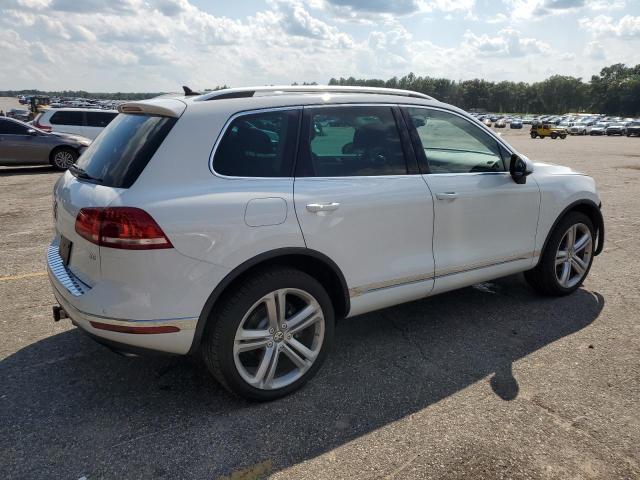 2017 Volkswagen Touareg Executive