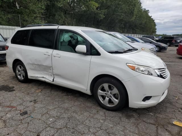 2016 Toyota Sienna LE