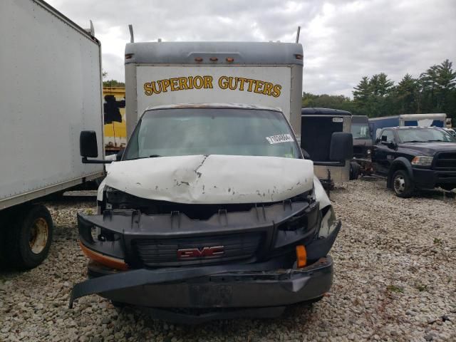 2004 GMC Savana Cutaway G3500