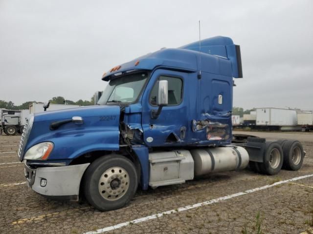 2013 Freightliner Cascadia 125