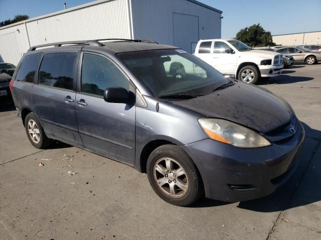 2009 Toyota Sienna CE