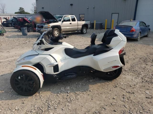 2016 Can-Am Spyder Roadster RT