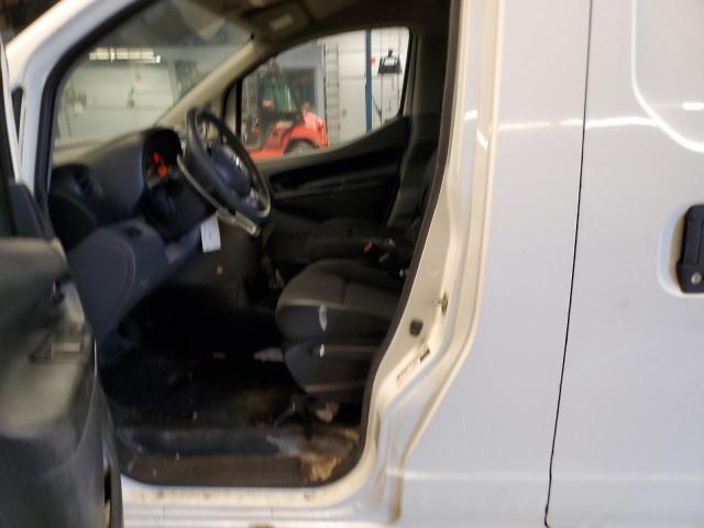 2013 Niss Nv200 2.5s