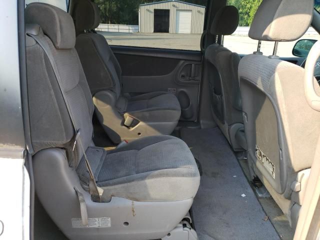 2006 Toyota Sienna CE