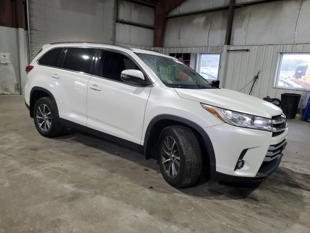 2019 Toyota Highlander SE