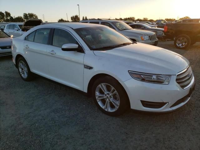 2016 Ford Taurus SEL