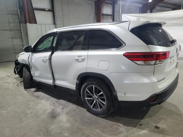 2019 Toyota Highlander SE