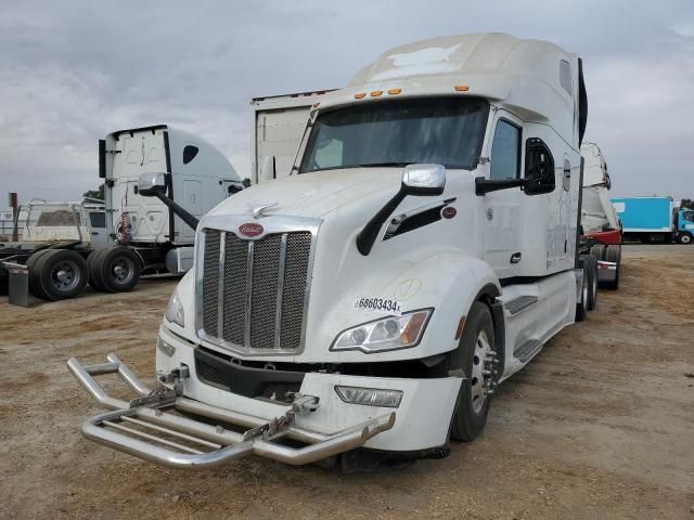 2023 Peterbilt 579