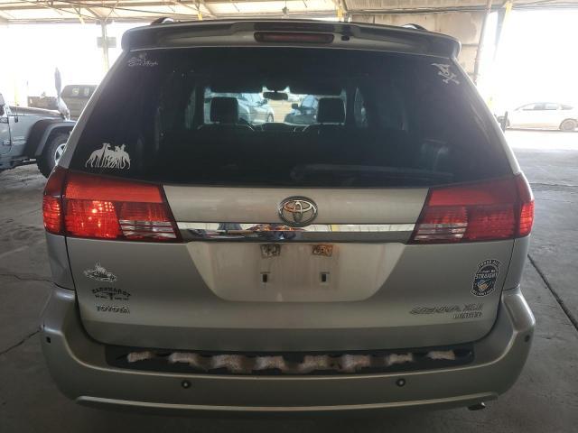 2005 Toyota Sienna XLE
