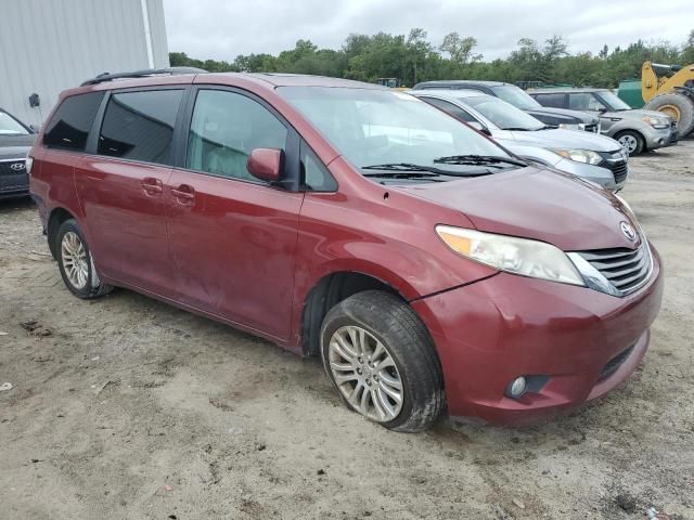 2011 Toyota Sienna XLE