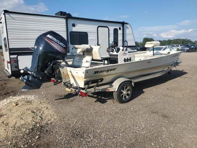 2015 Land Rover Boat