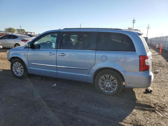 2013 Chrysler Town & Country Touring L