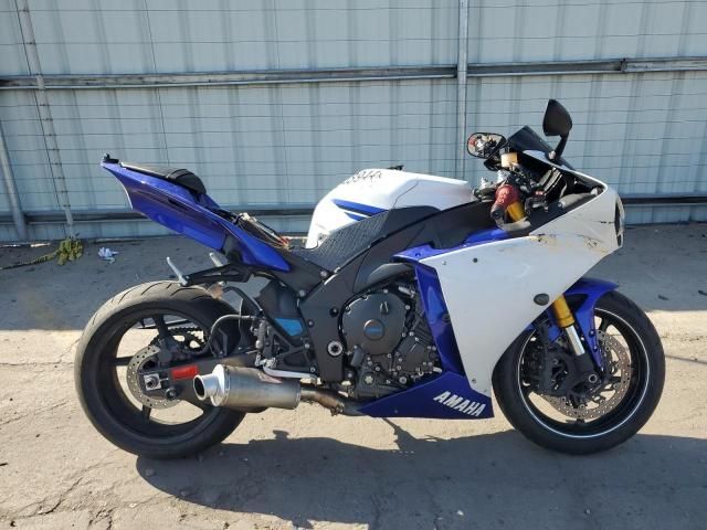 2014 Yamaha YZFR1