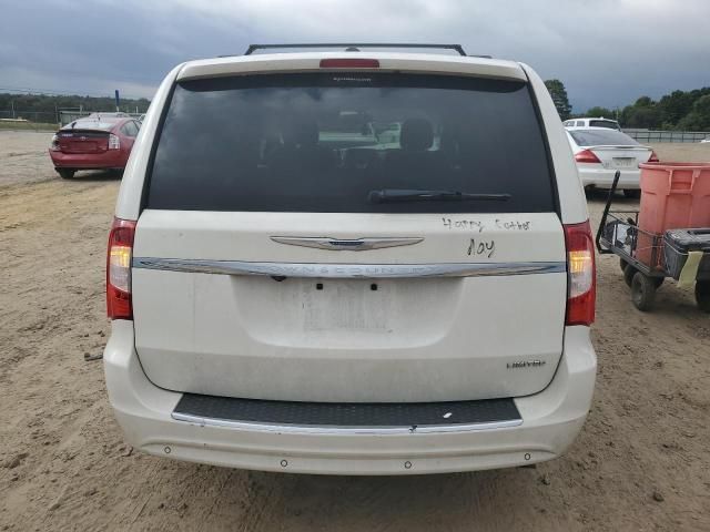 2012 Chrysler Town & Country Limited