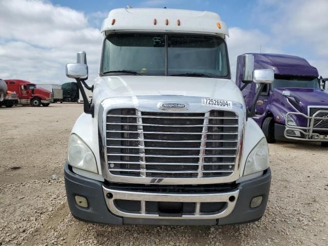 2013 Freightliner Cascadia 125