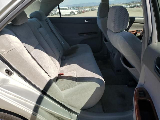 2004 Toyota Camry LE